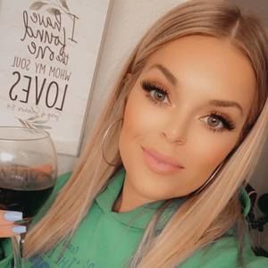 Meet your Posher, Kendra